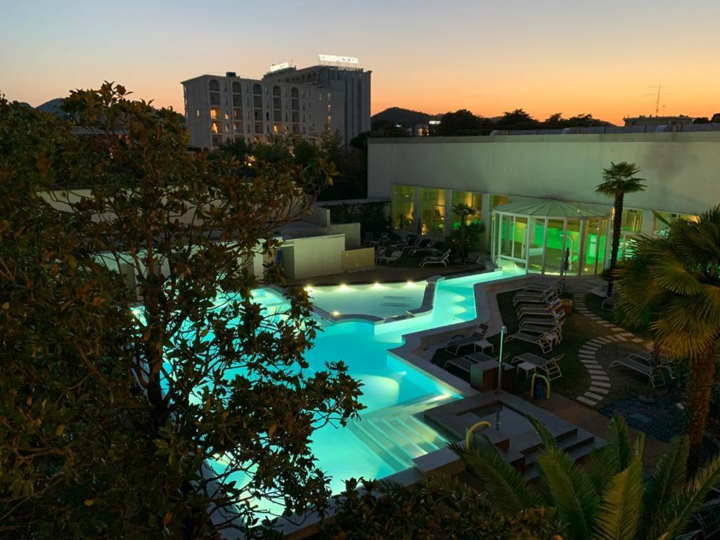 Hotel Universal Terme Abano Terme Exterior photo